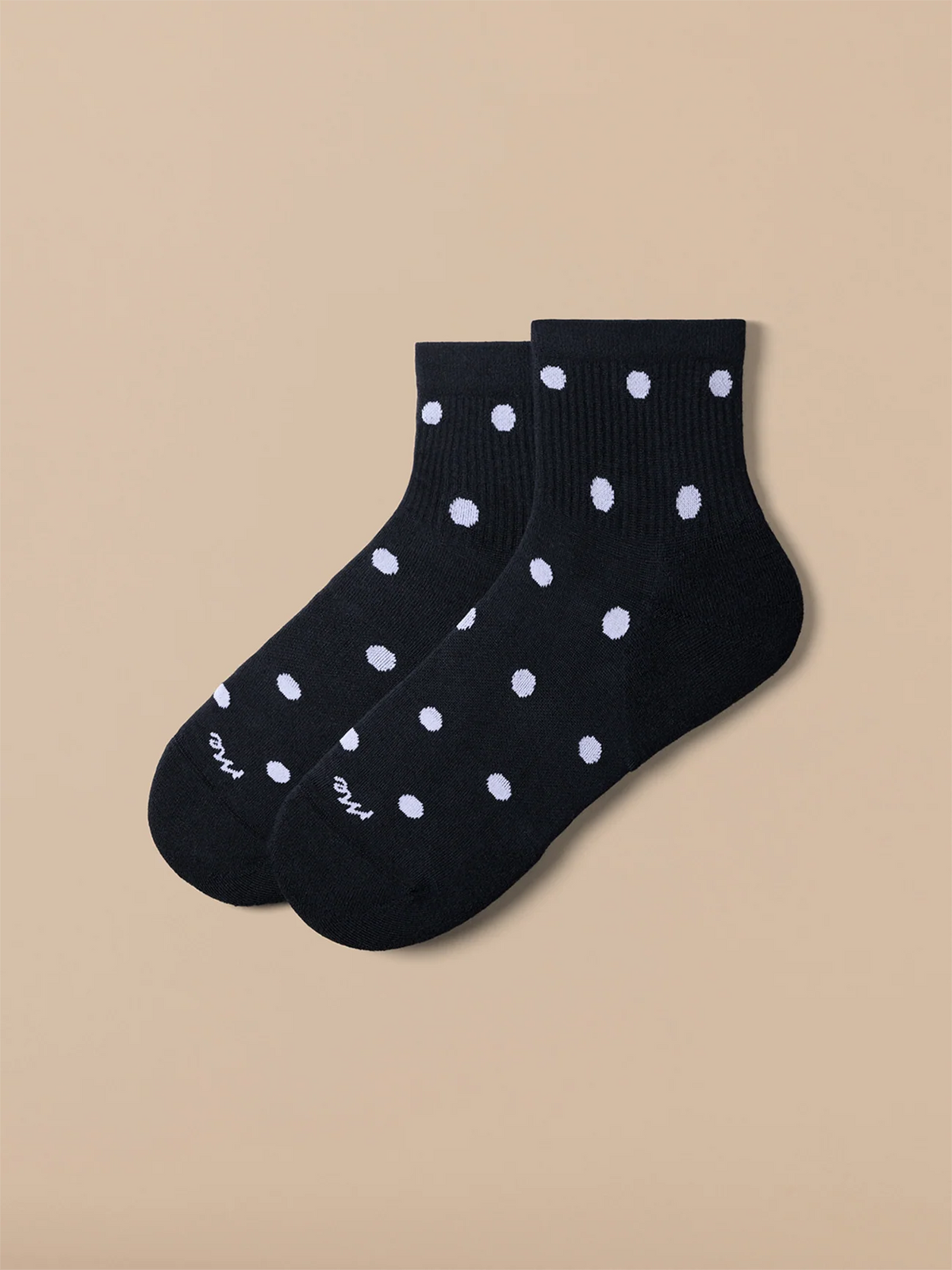 Essential Quarter Sock | Polka Dots