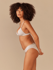 UltraModal™ FeelFree Triangle Bralette | Love is Sweet